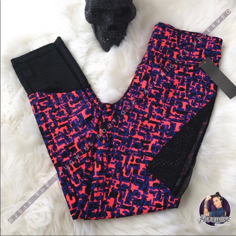 Mesh cut out workout leggings, size S, NWT